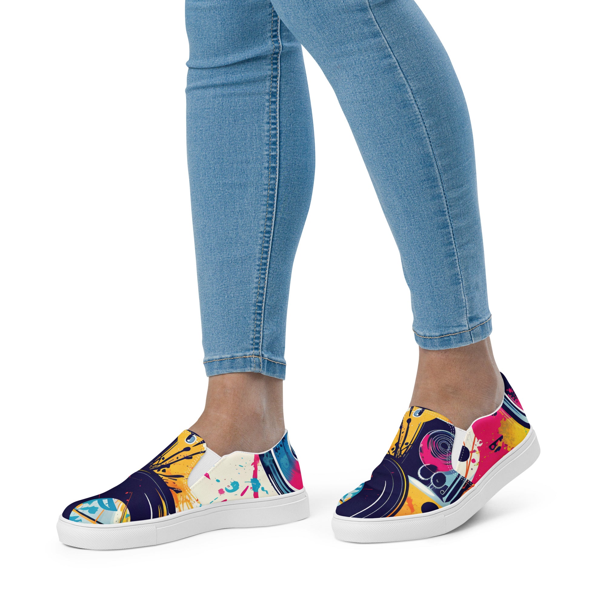 Women’s slip-on authentic canvas shoes