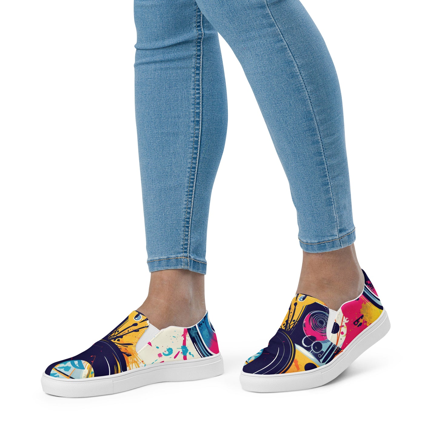 Women’s slip-on canvas shoes